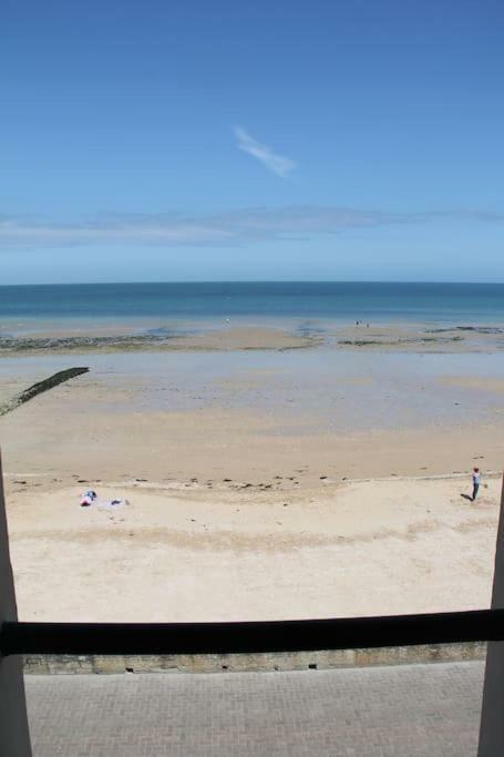 On The Beach Saint-Aubin-Sur-Mer  Exterior photo